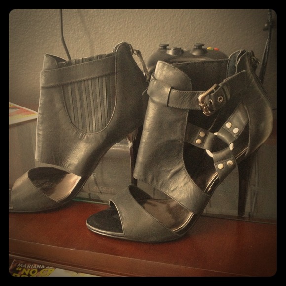 🔴Sold🔴Nice black shoes !!🎀