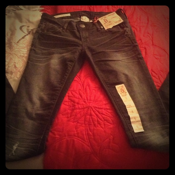 ✨Sold✨Dark wash denim legging