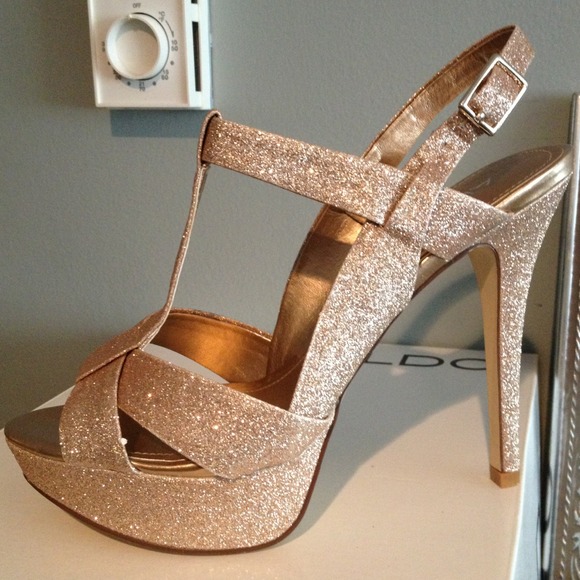 Gold Aldo heels !REDUCED PRICE!