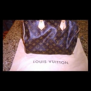 Authentic Louis Vuitton Speedy 35