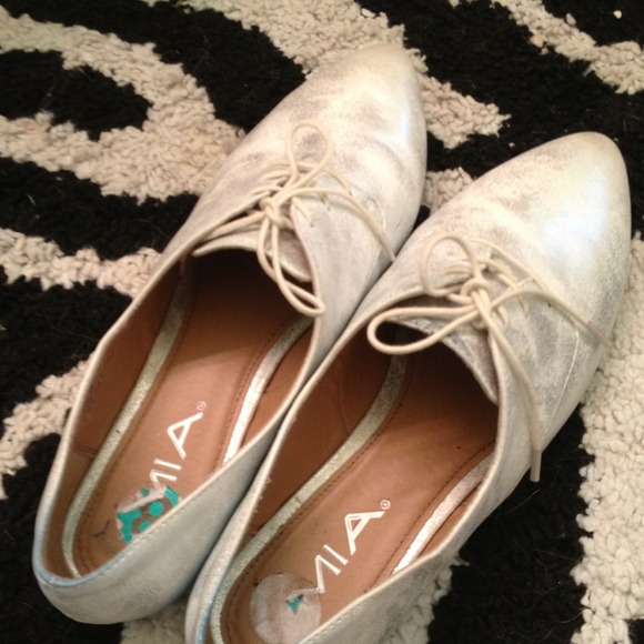 Silver flats - Picture 3 of 4