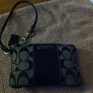 🌷Authentic Coach wrist bag! 🌷Traded