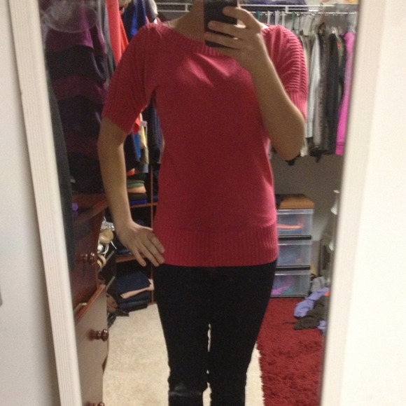 Limited short sleeve sweater - Picture 1 of 2