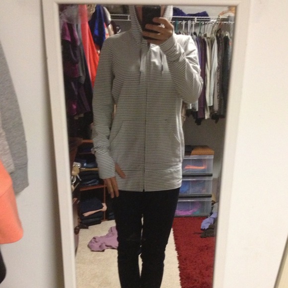 Gap body zip up