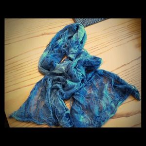 SOLD!!!!!!!!!Smoky grey/blue Mudd scarf