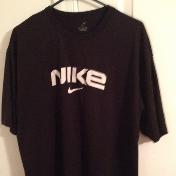 Nike dri fit workout top