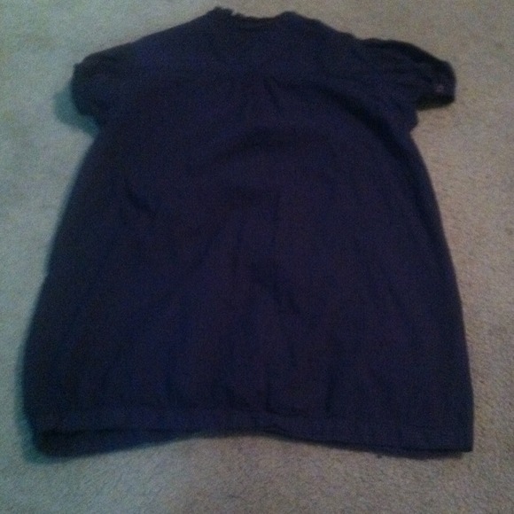 Adorable button up - Picture 3 of 3