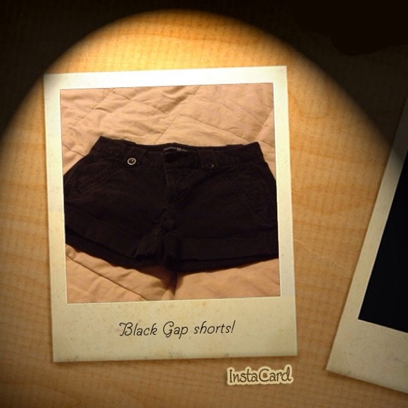 Gap black shorts