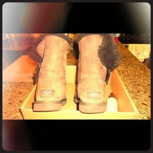 Ugg boots- Bailey Button
