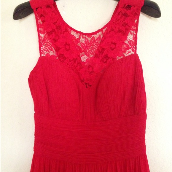 Red Lace Formal Gown - Picture 2 of 4