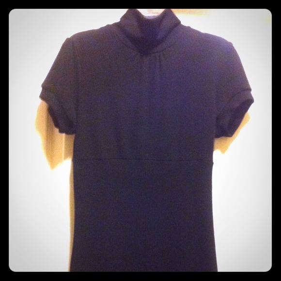 Sold/Bundle Black Top (Polyester, Rayon, Spandex)
