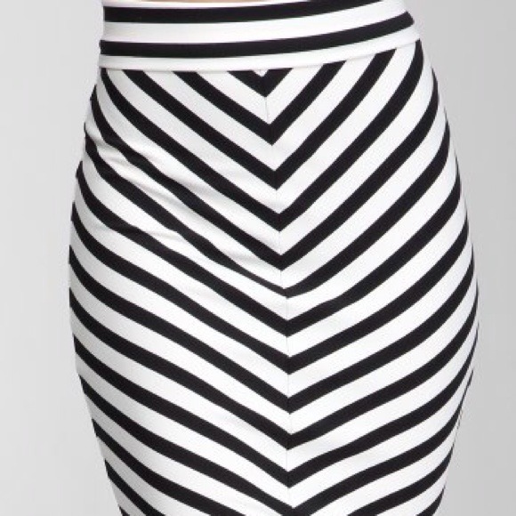 bebe Stripped Skirt