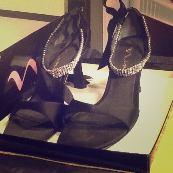 black diamond ankle low heel ankle shoes