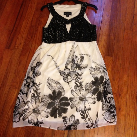 Black & off white dress