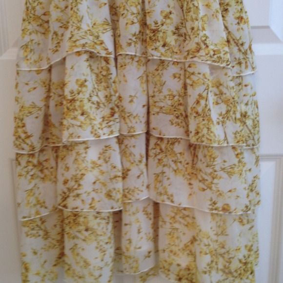 Spring Ruffled Dress - Picture 3 of 3