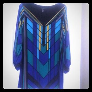 Super cute geometric colorful tunic sheer sleeves