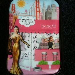 Benefit Makeup Bag 🚫Hold for Mbri70🚫