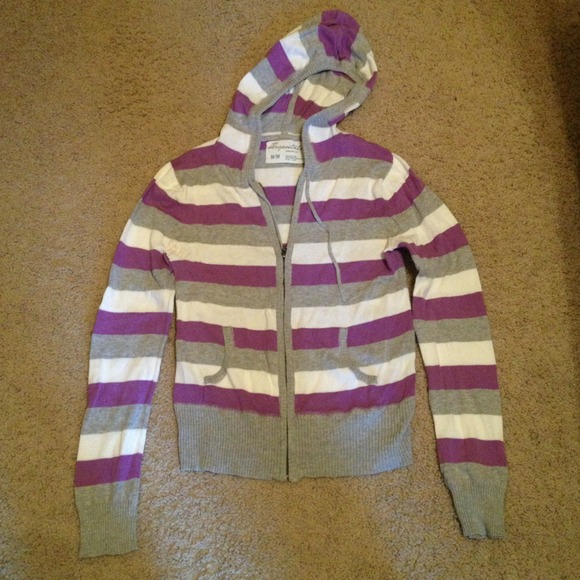 Sweater - Picture 1 of 1