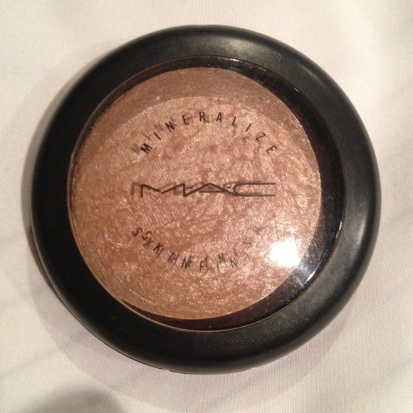 **SOLD IN BUNDLE** mineralized skin finish - Picture 2 of 3
