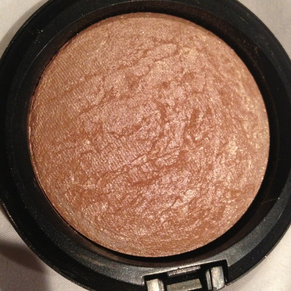 **SOLD IN BUNDLE** mineralized skin finish - Picture 3 of 3