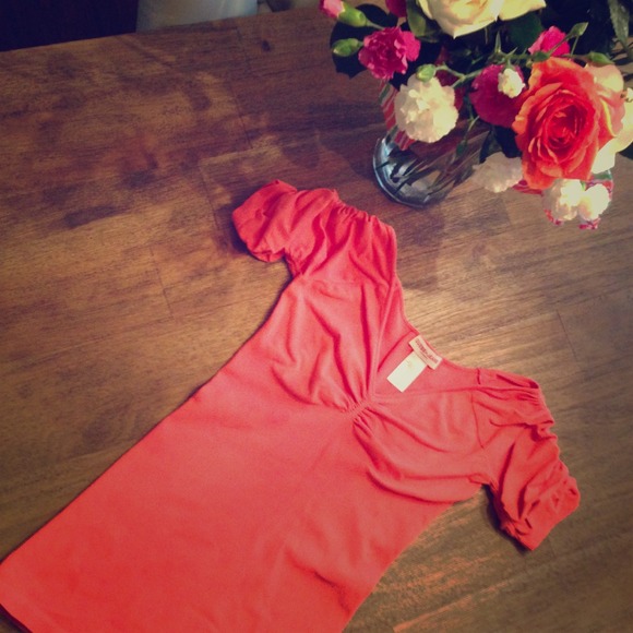 Orangey/Pink Guess Top, Perfect For Spring!!!
