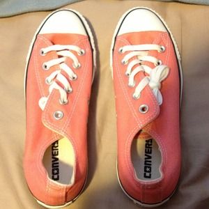 I am selling coral pink size 8 (US) converse.