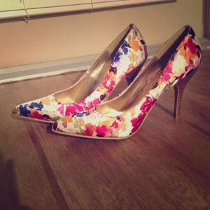 Floral Rampage Pumps