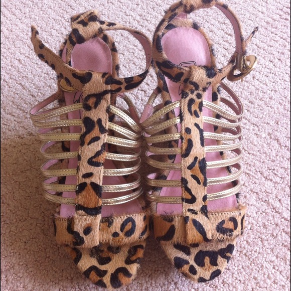 Leopard Wedges - Picture 2 of 4