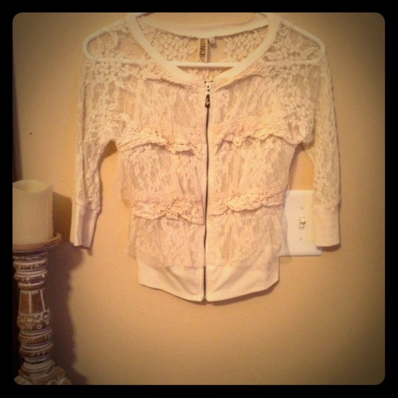 BKE Tops - BKE lace cardigan