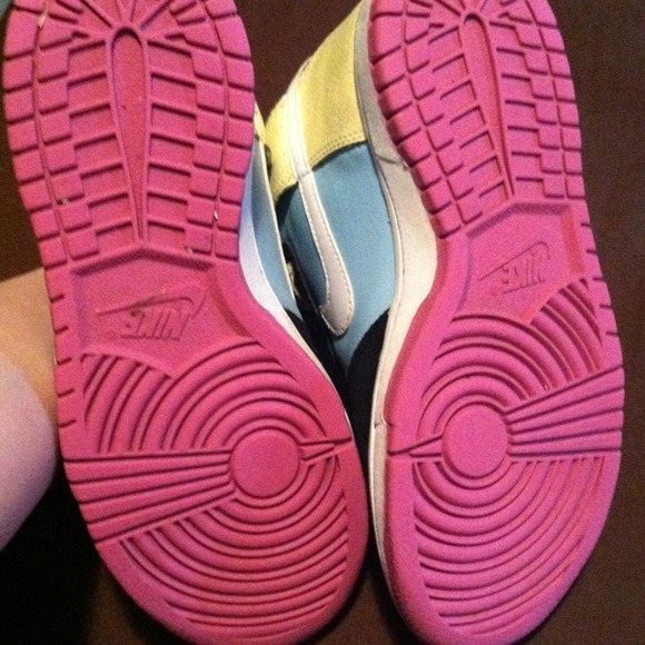 💕💙Nike💛💕 - Picture 2 of 2