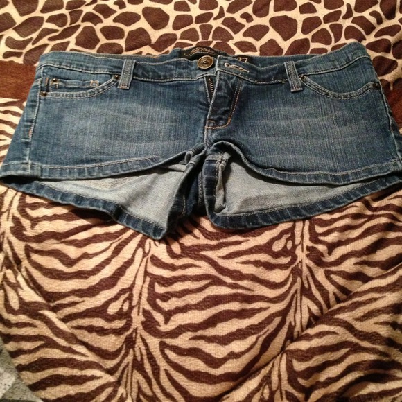 Ed hardy shorts!!!! - Picture 2 of 2