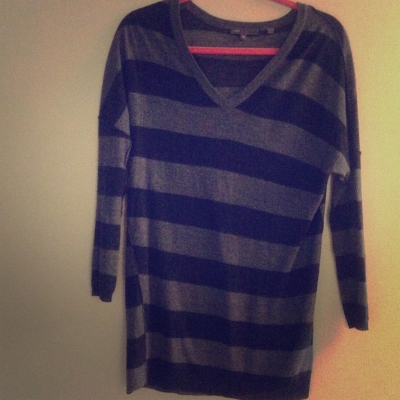 SOLD Vince lightweight boyfriend sweater