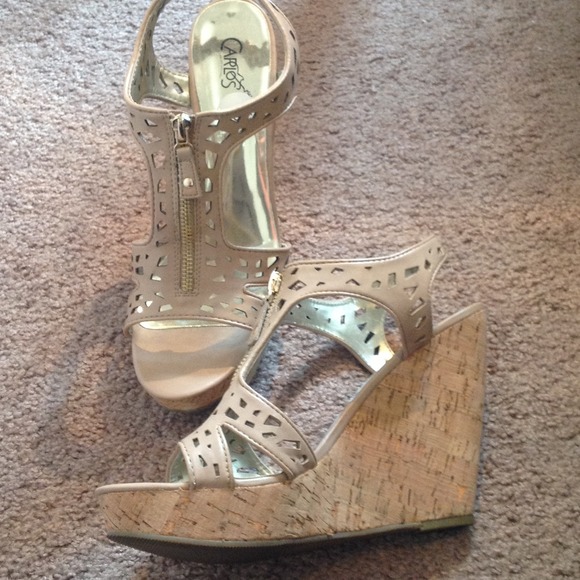 Nude cutout zipper wedges! - Picture 2 of 2