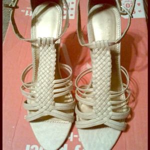 7 1/2 women shoes worn maybe 4 times