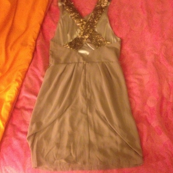 FriEND Gold dress - Picture 4 of 4