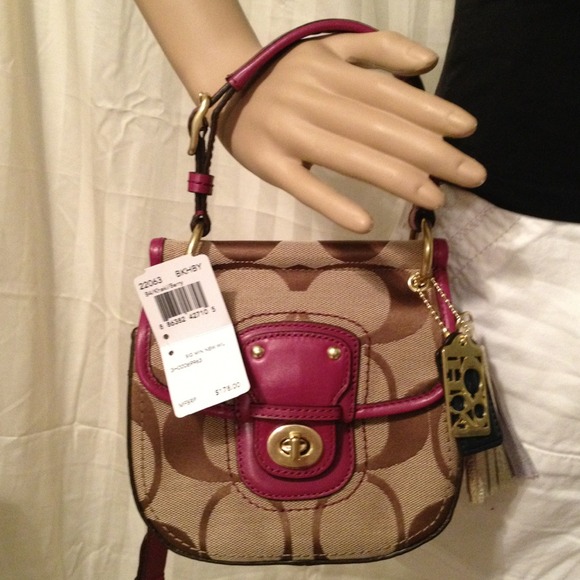 πREDUCED!! π Awesome NEW coach cross body bag - Picture 2 of 4