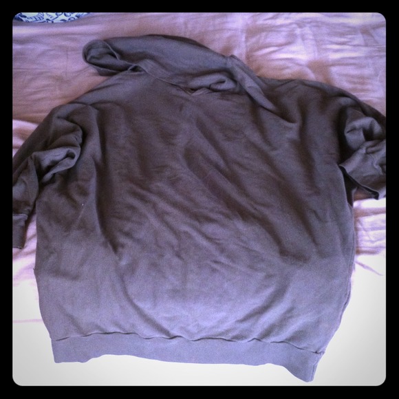 DONATED Olive green batwing pullover