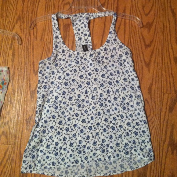 ❗Sold❗Pac Sun tank bundle - Picture 3 of 3