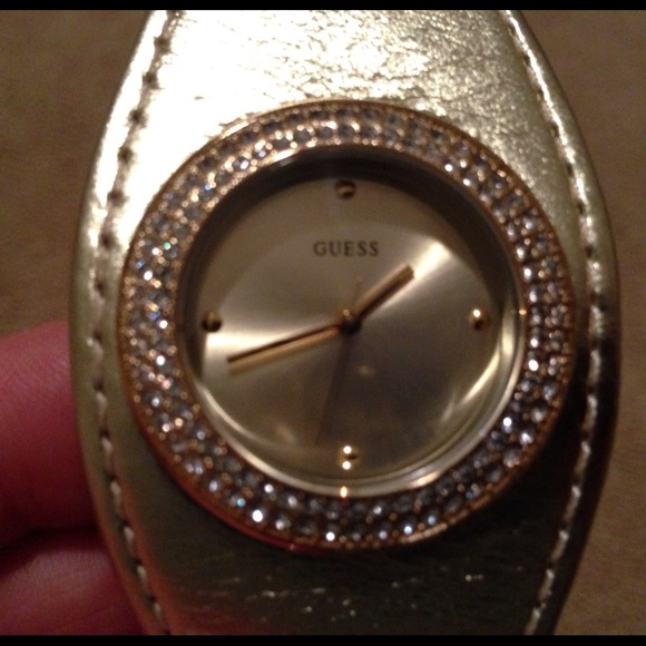 Guess Jewelry - 🔴Sold🔴Guess Watch🔷bundle w/ESQ🔷
