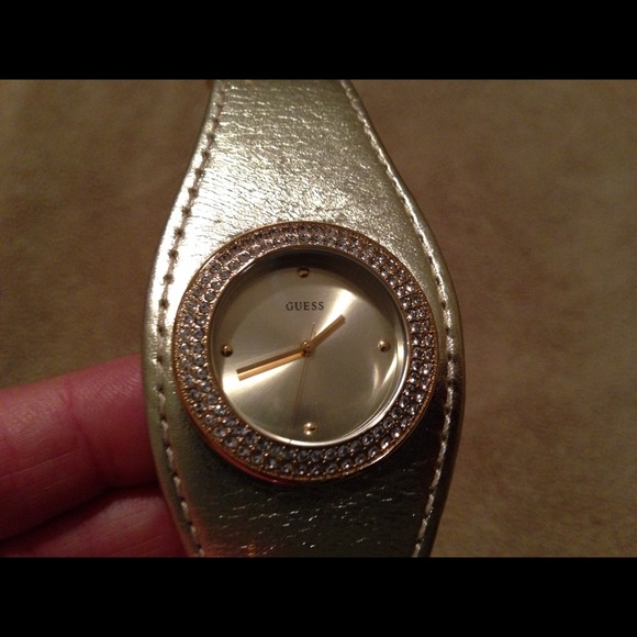 🔴Sold🔴Guess Watch🔷bundle w/ESQ🔷 - Picture 2 of 4