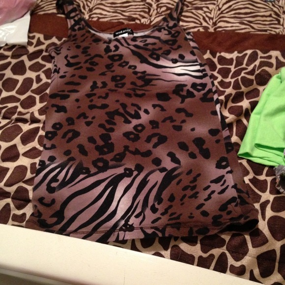 wet seal tank top! - Picture 1 of 1