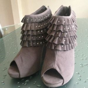 Grey Ankle boots with wedge heel