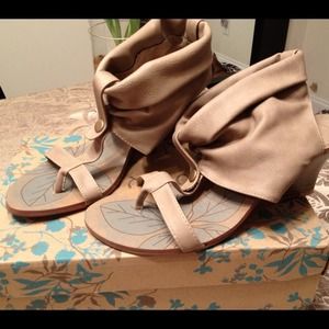 Cute Sand Color Sandals!