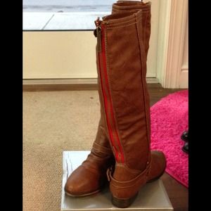 Brinks riding boots with red zipper