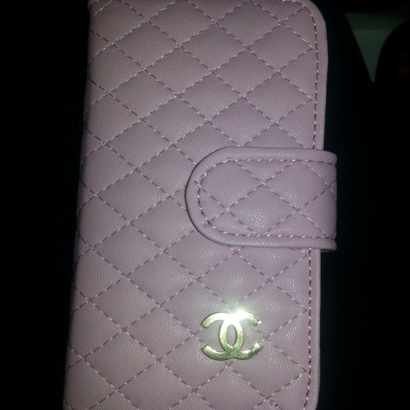 Chanel inspired iPhone 4 wallet case