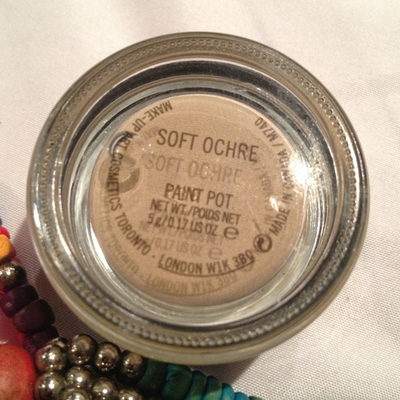 **SOLD IN BUNDLE**  paint pot in SOFT OCHRE - Picture 2 of 3