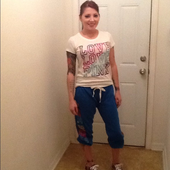 SOLD Victoria's Secret Pink Capri Pants