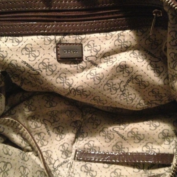 GUESS bag! Bought straight from the store! :) - Picture 3 of 4