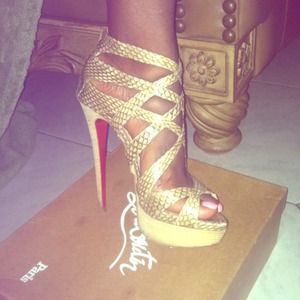 Balota 150 Cobra Christian Louboutin