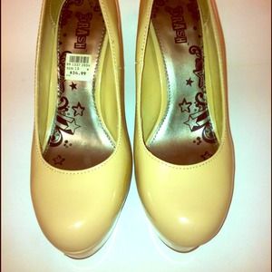 Brash heels, size 10w